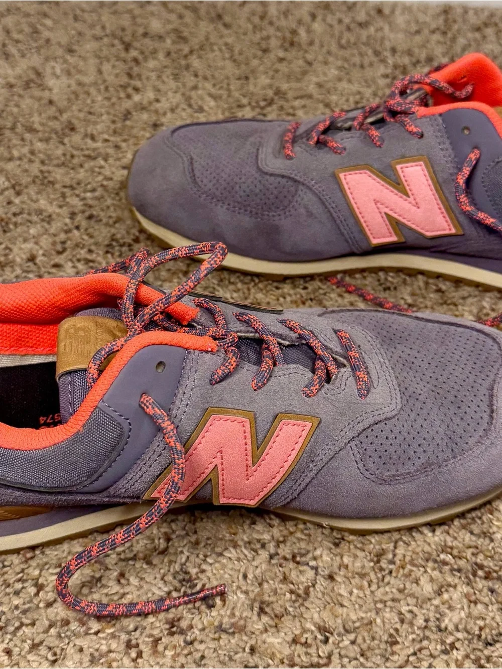 New Balance Women's Purple Sneakers with Pink Accents, Size 8.5 - Picture 6 of 9
